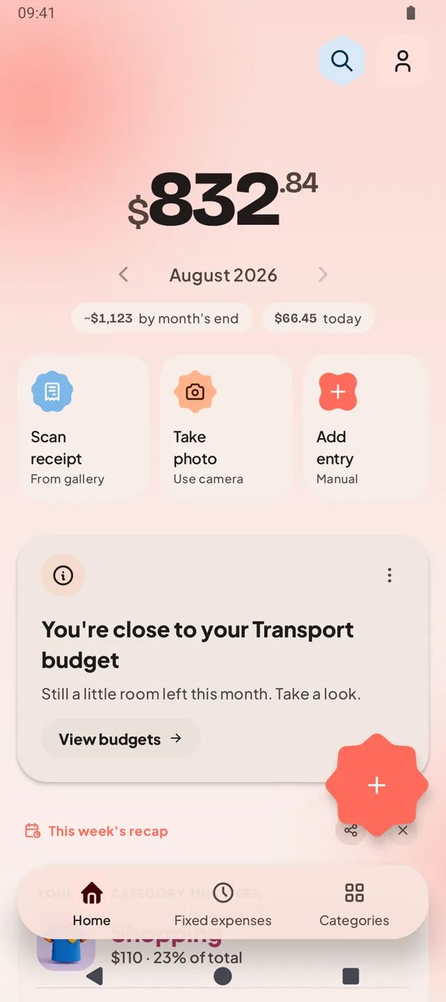 Kibo on Android. Home screen with 829 dollars in August, three quick-action cards and the weekly recap.